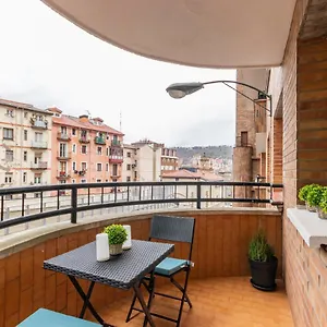 Casco Viejo Junto A Bilborock Habitación en casa particular Bilbao