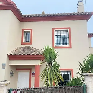 Сasa de vacaciones Las - Chalet Y Piscina A 10'de Sevilla, Umbrete