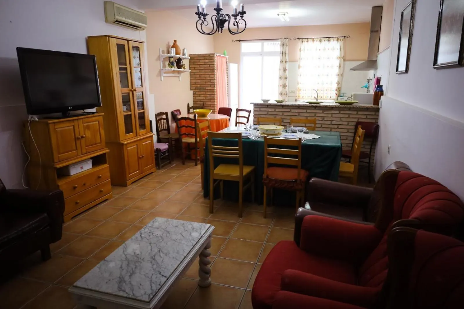 Hospedium Dlj Marmolejo Central Apartman